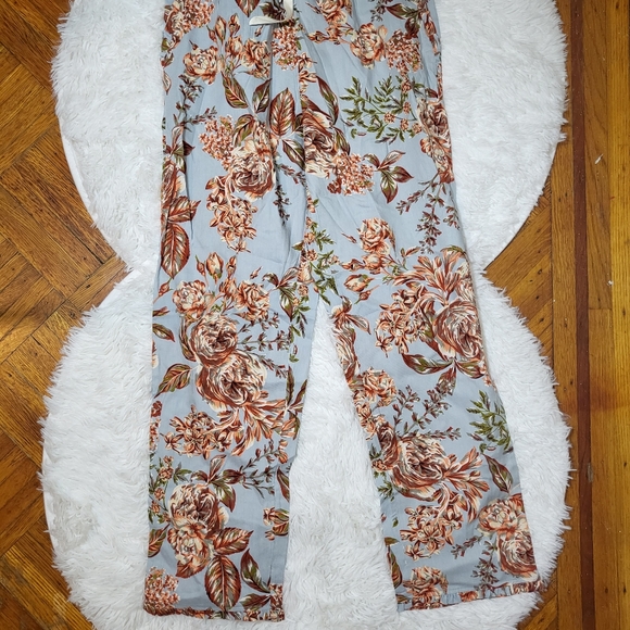 Pajama Set sz small soft cool fabric pretty floral pattern - Picture 5 of 15